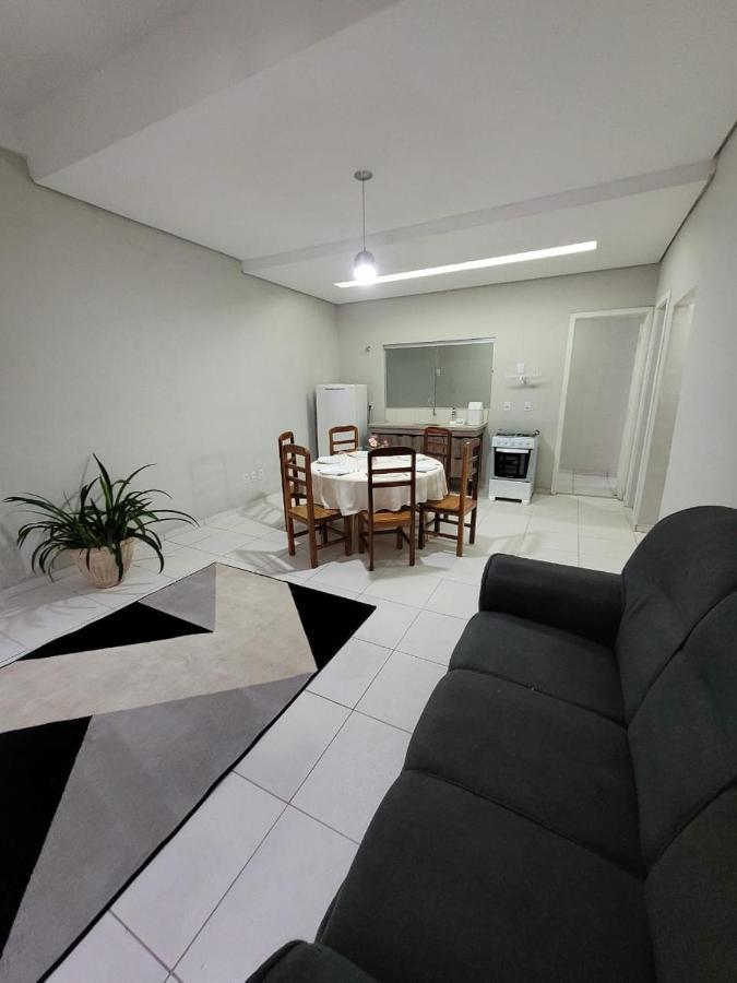 Sobrado 6 Amplo E Confortavel Em Condominio Corumbá Buitenkant foto